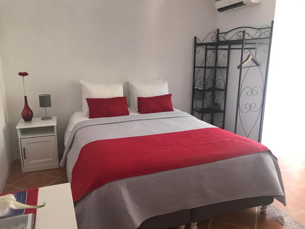 O Patio Ξενοδοχείο Fernao Ferro Εξωτερικό φωτογραφία